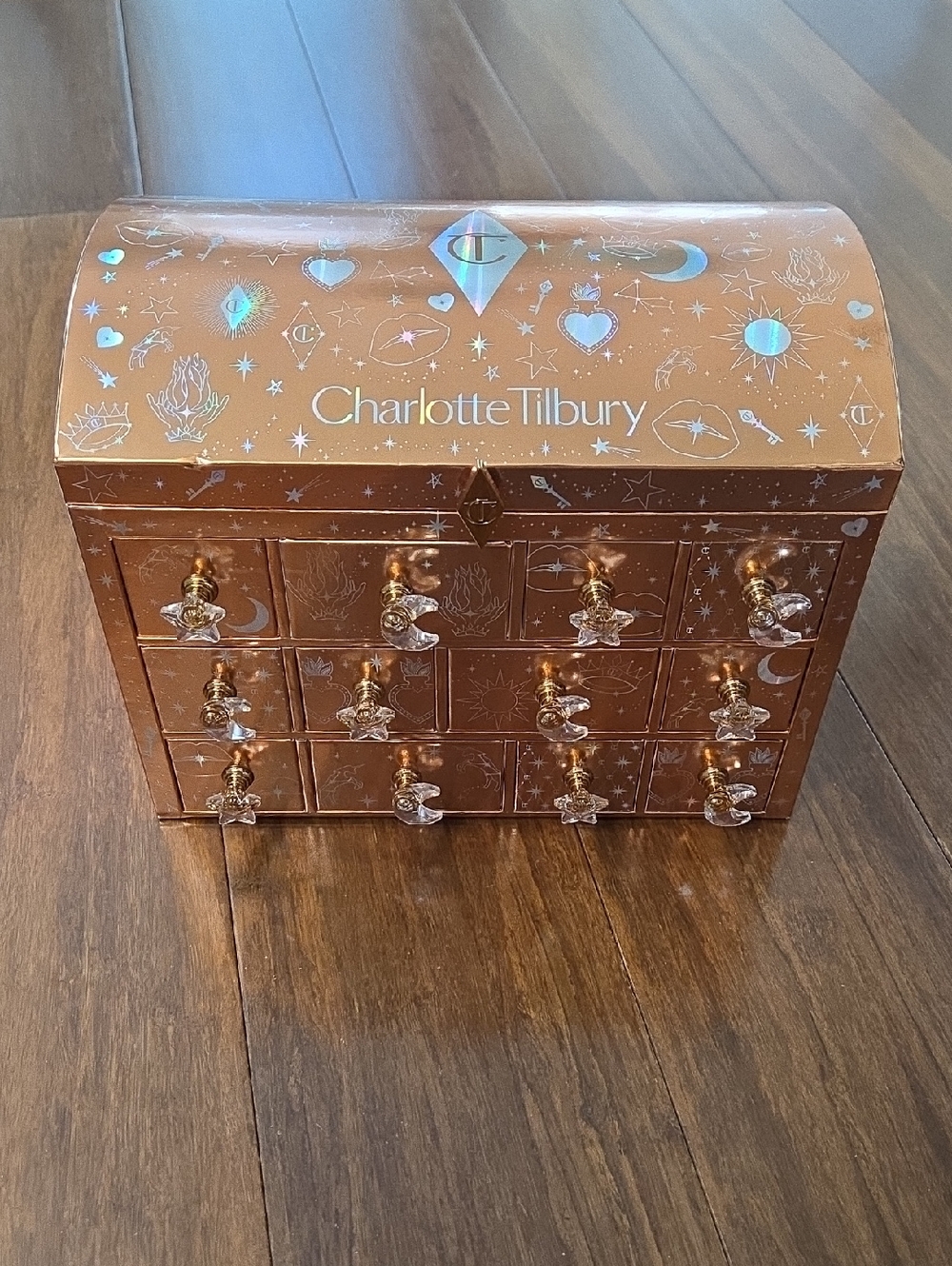 CHARLOTTE TILBURY BEAUTY COLLECTIBLE ROSE GOLD TREASURE CHEST 2025 ADVENT